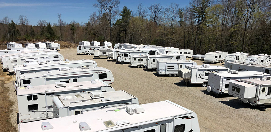 travel trailer dealers maine